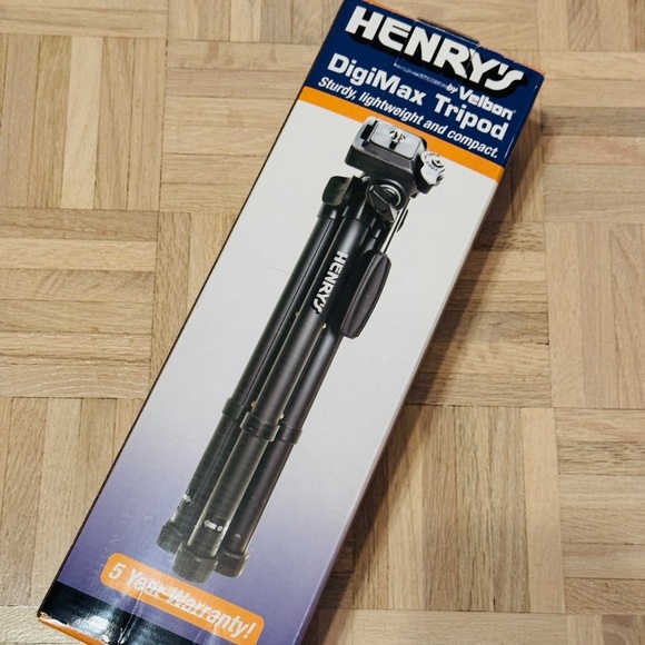 Henry's Other - Henry's - Compact Tripod for Digital Cameras and Camcorders